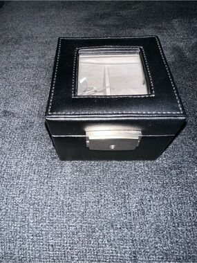 ROYCE New York Black Leather Watch Box